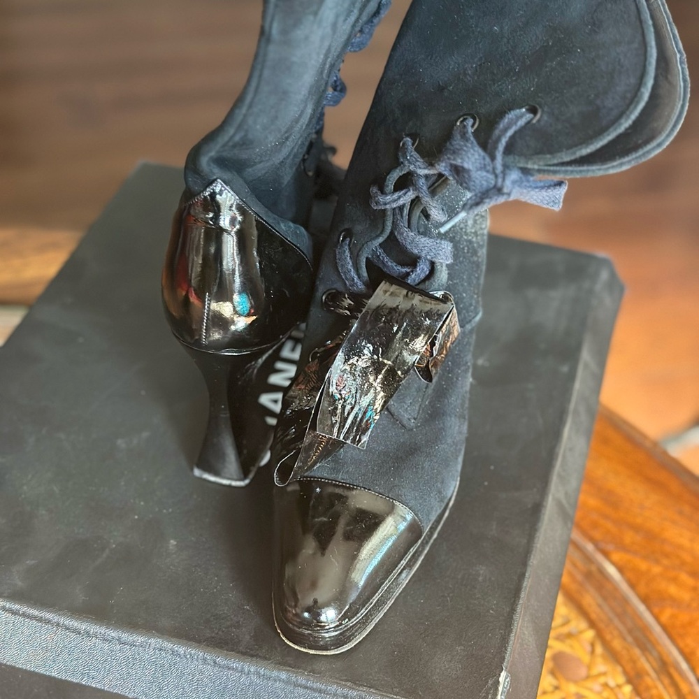Chanel Vintage Boots size 39/8.5 - Picture 8 of 14